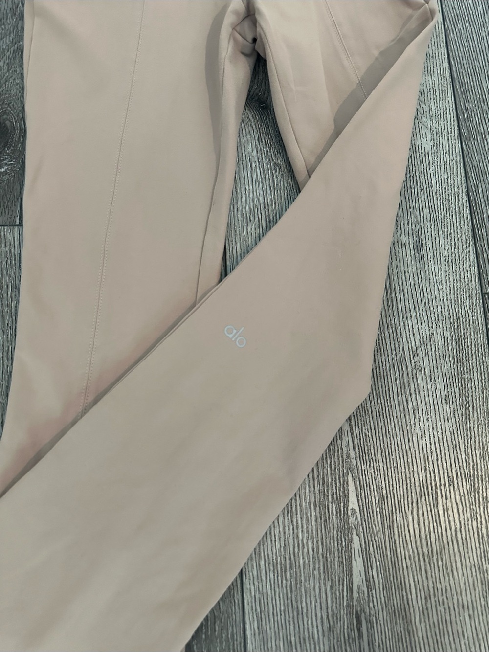 ALO Yoga High-Rise Leggings in Blush Nude